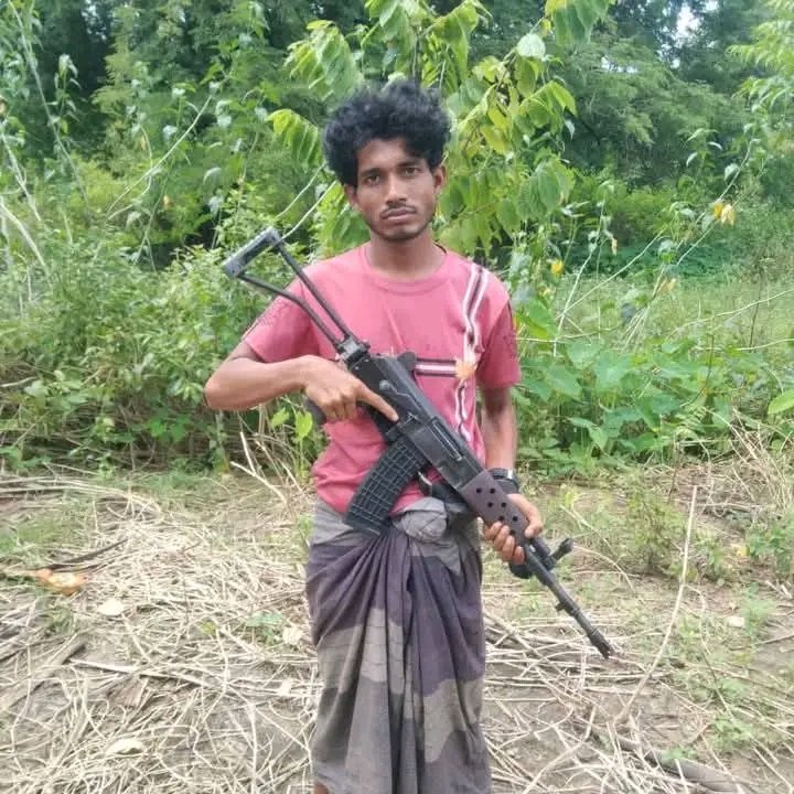 إِنَّا لِلّهِ وَإِنَّـا إِلَيْهِ رَاجِعونَ 
Over five million Rohingya mourn the passing of a brave and dedicated Mujahid of the ARSA Army (formerly Harakah al-Yaqin), Abul Kalam son of Abdu Korim was lived in camp -2e, block - E-09. He spent many years Photos - Online