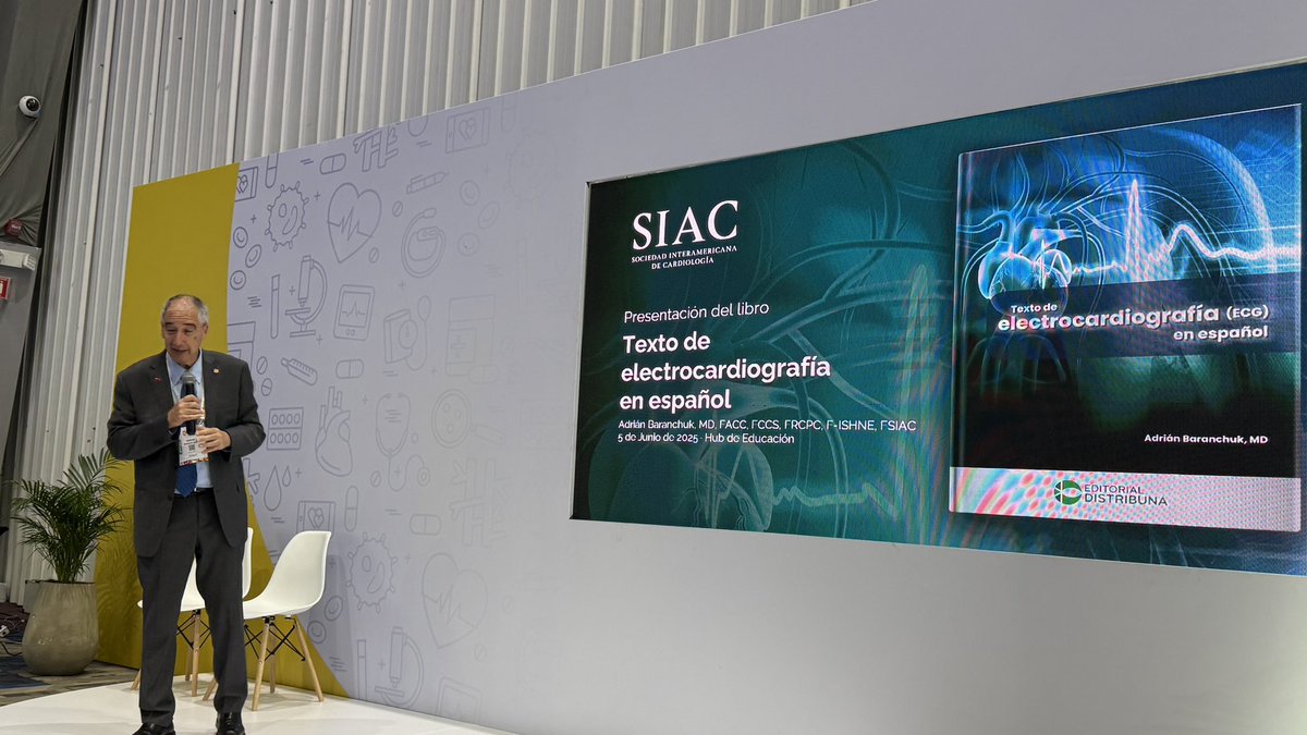 gonzaeperez's tweet image. Presentación de un nuevo libro de #ECGfirst en español

Gran trabajo de @adribaran con participación de grandes profesionales 

Un honor haber participado junto a @CardioBornan @JulianColla_ y @cardiologiamn 
#CongresoSIAC