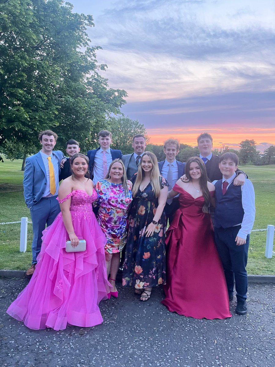 Advanced Higher Music enjoying their prom. Congratulations guys, you’ve been a pleasure to teach! ⭐️🎶