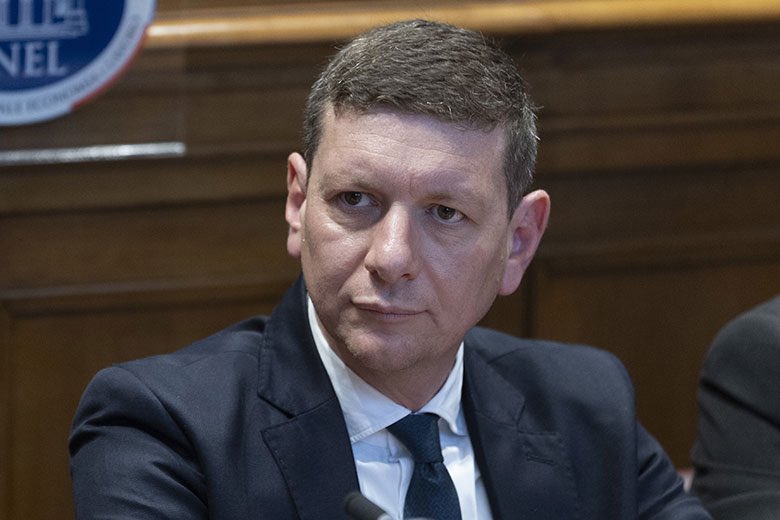 Cisl_Lazio's tweet photo. Nel Tg Lazio Tv 
Servizio sulla stazione TAV, il 30 giugno iniziativa Cisl Lazio-Frosinone-Latina.
Presenti vari stakeholder, Deputati, Senatori, Sindaci, Consiglieri Regionali e tra gli invitati anche il Presidente della Regione Lazio Francesco Rocca

https://t.co/fDsYPjjNUI https://t.co/Y0KWQHxXHH