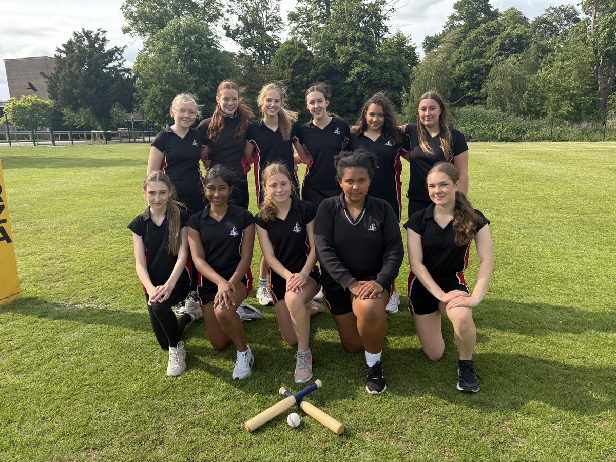 A bit late in posting this….but well done to our Year 9 and 10’s who played in our first rounders fixture of the season on Tuesday. A win for our Yr9 team and a hard fought defeat for our Year 9/10 team. But lovely to be back in rounders season! Well played all ⚾️😊
