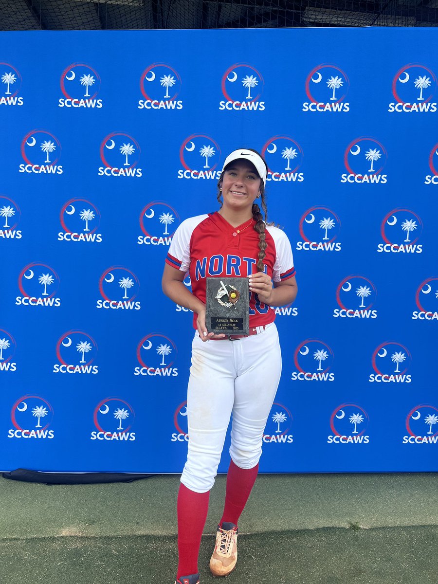 adrienbeak's tweet photo. What an amazing way to high school ball - North 1A/2A/5A beats the South team. Met some amazing girls and got to pitch to one of my new teammates (@KaylaButler2025 ) on @NGUSoftball_ https://t.co/1WX1hLhxSS