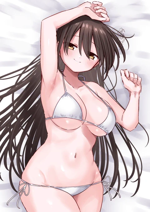 白ビキニのお姉さん