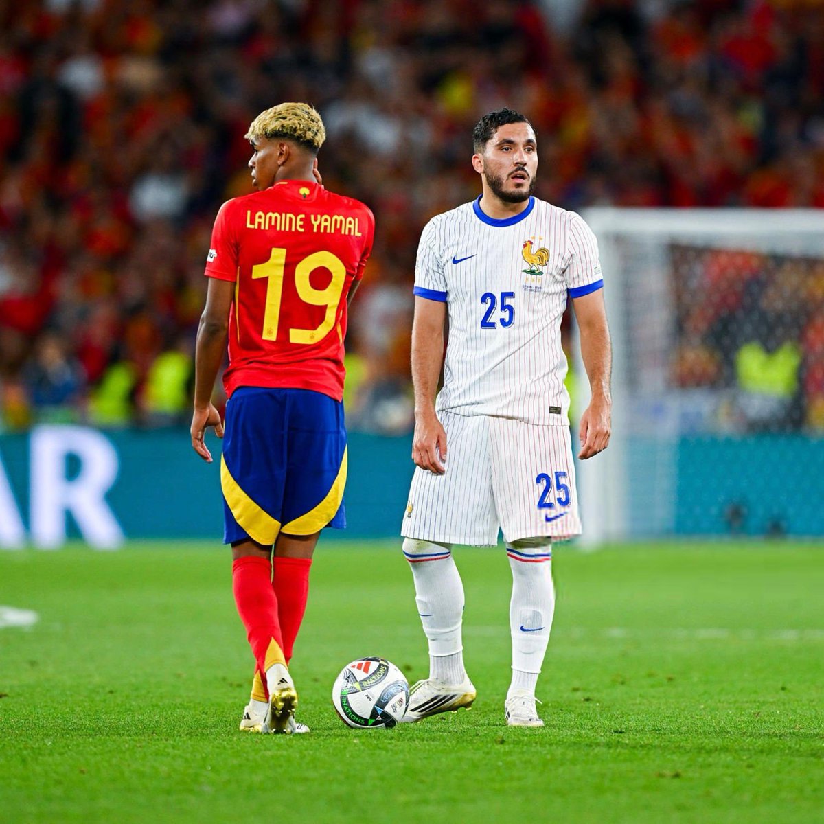 ActuFoot_'s tweet image. Le football.