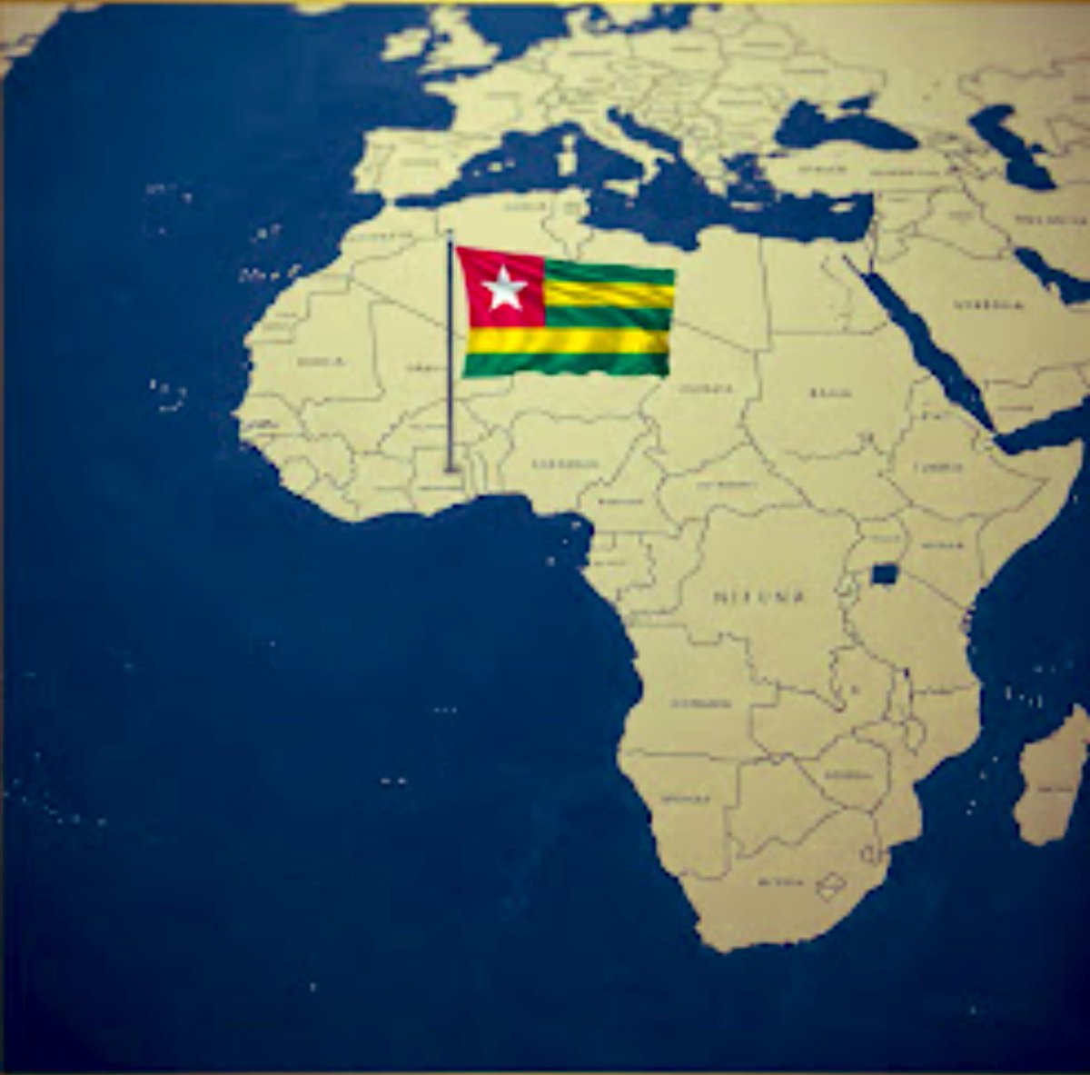 🌍✊ Mobilisation incroyable des activistes et blogueurs ouest-africains en soutien au changement au #Togo ! Jamais vu un tel élan de solidarité. La cause togolaise résonne de plus en plus fort. Ivoiriens, Sénégalais et Béninois sont les premiers à s’approprier le combat.