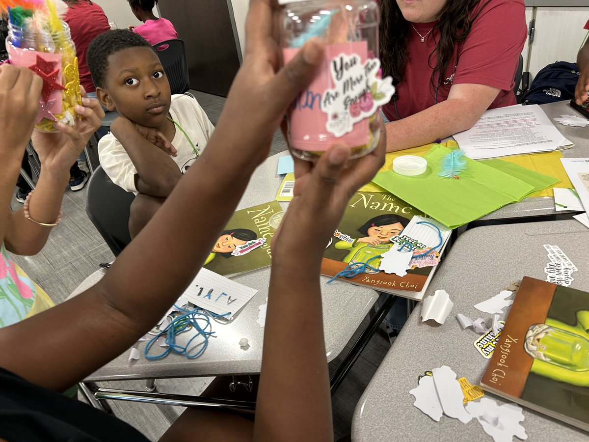 Tuscaloosa Reads (@tuscaloosareads) on Twitter photo Week 1 of our SEL book club with <a href="/UA_SocialWork/">UA Social Work</a> was a HIT! Students at <a href="/MLK_Elem_TCS/">MLK Jr. Elem</a> and <a href="/oakdaleelement/">Oakdale Elementary</a> are building literacy and social-emotional skills-plus taking home a new book each week. A powerful way to keep kids reading and thriving all summer long! Week 1 of our SEL book club with <a href="/UA_SocialWork/">UA Social Work</a> was a HIT! Students at <a href="/MLK_Elem_TCS/">MLK Jr. Elem</a> and <a href="/oakdaleelement/">Oakdale Elementary</a> are building literacy and social-emotional skills-plus taking home a new book each week. A powerful way to keep kids reading and thriving all summer long!