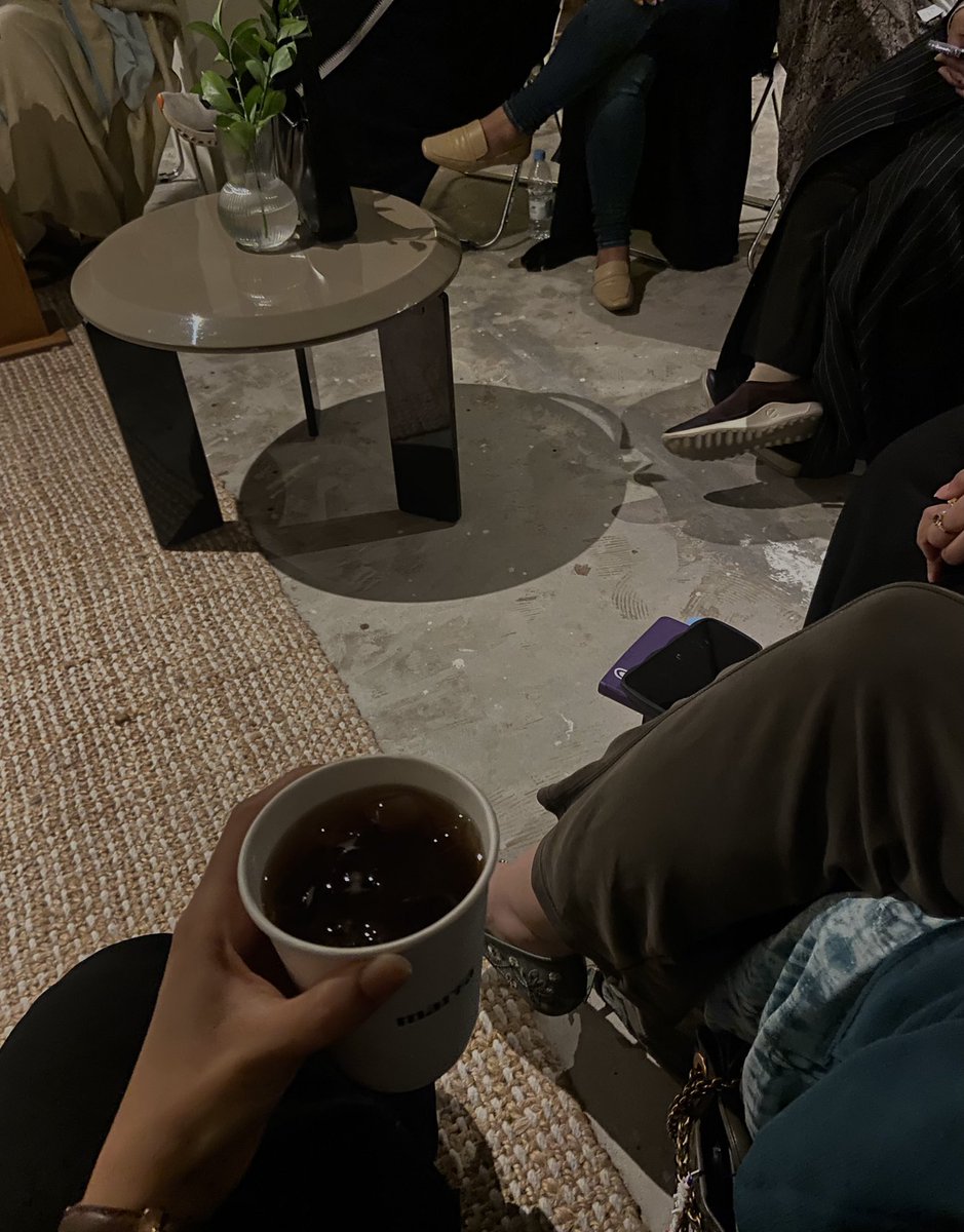 SarahsDiario's tweet photo. 19/05/2025 
حضرت bookclub رائع جداً, ناقشنا كتاب 'خبز على طاولة الخال ميلاد'
كانت مناقشة مضحكة ومليئة بالآراء المختلفة، وانصدمت وأنا أشوف كيف تفكير البعض مختلف عني بهذا الشكل

كانت الفكرة أروح لأني ما قابلت ناس من فترة ونفسي أتونس، بس سعدت بقراءة نوع جديد من الكتب https://t.co/Q4j6fKmKHi