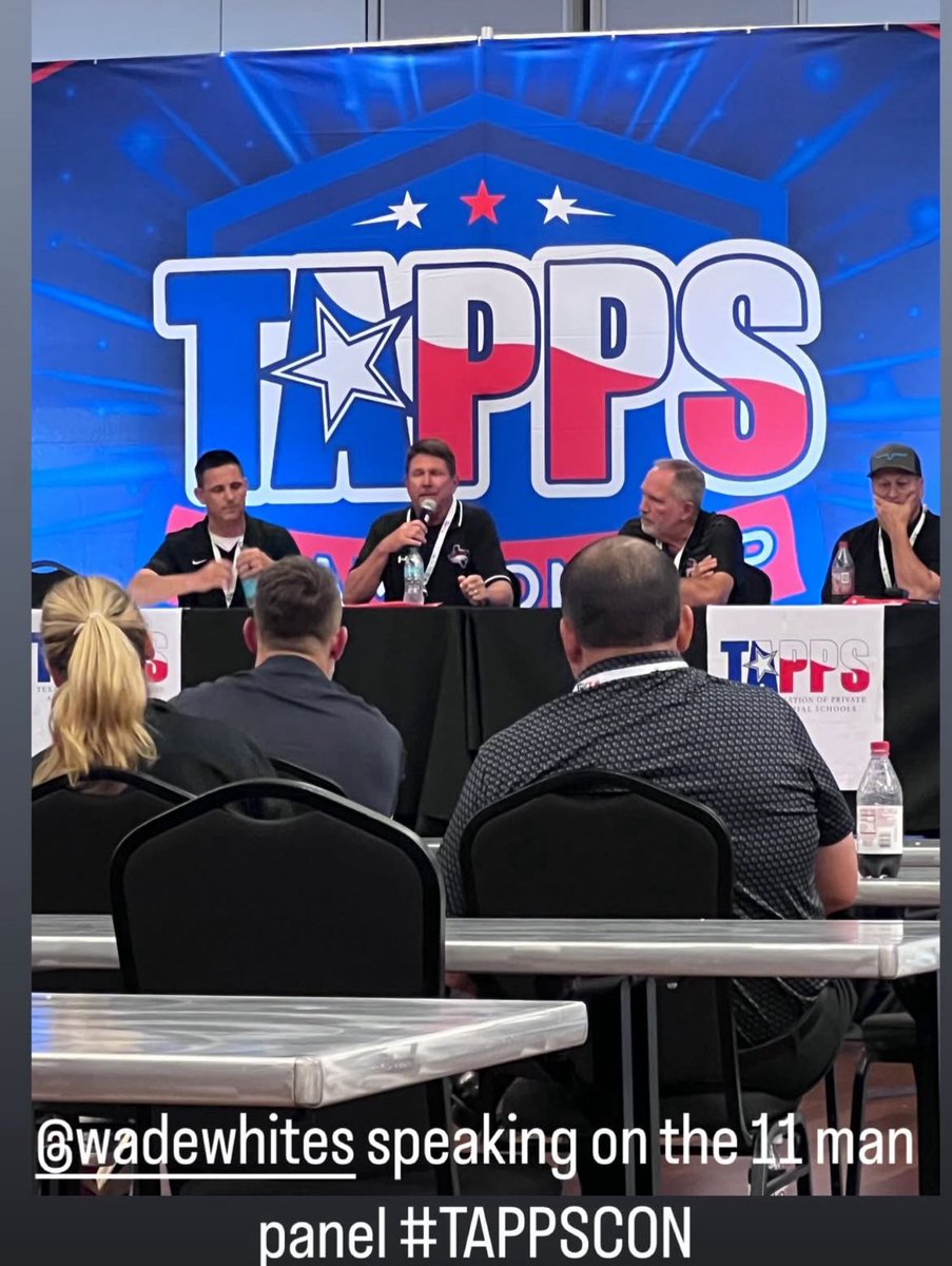 🦅🙌🏈 #lccseagles #wogwag #tappscon <a href="/TappsFootball/">TAPPS Football</a>