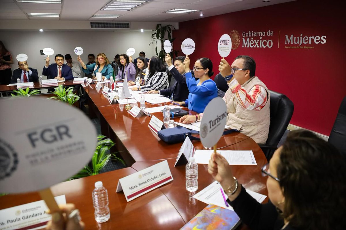 El Sistema DIF Nacional participa en diversos espacios colegiados en favor de la garantía de los derechos humanos. 

La #PFPNNA asistió a la Vigésima Tercera Sesión de la Comisión Intersecretarial en materia de #TrataDePersonas, presidida por la <a href="/SEGOB_mx/">Gobernación</a>.