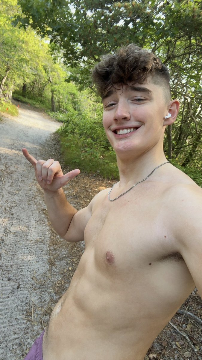 Who’s coming running with me? 🤙