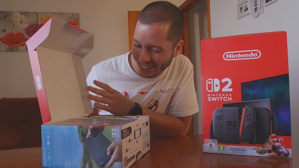 Varuzza_95's tweet photo. Mis primeras fotos con la Nintendo Switch 2 ❤️
Soy Feliz😉
Comprada el dia de lanzamiento 05/06/2025 en @videojuegosgame

#NintendoSwitch2 #Nintendo #NintendoSwitch #Memories #MarioKartWorld https://t.co/7a6lsqS083
