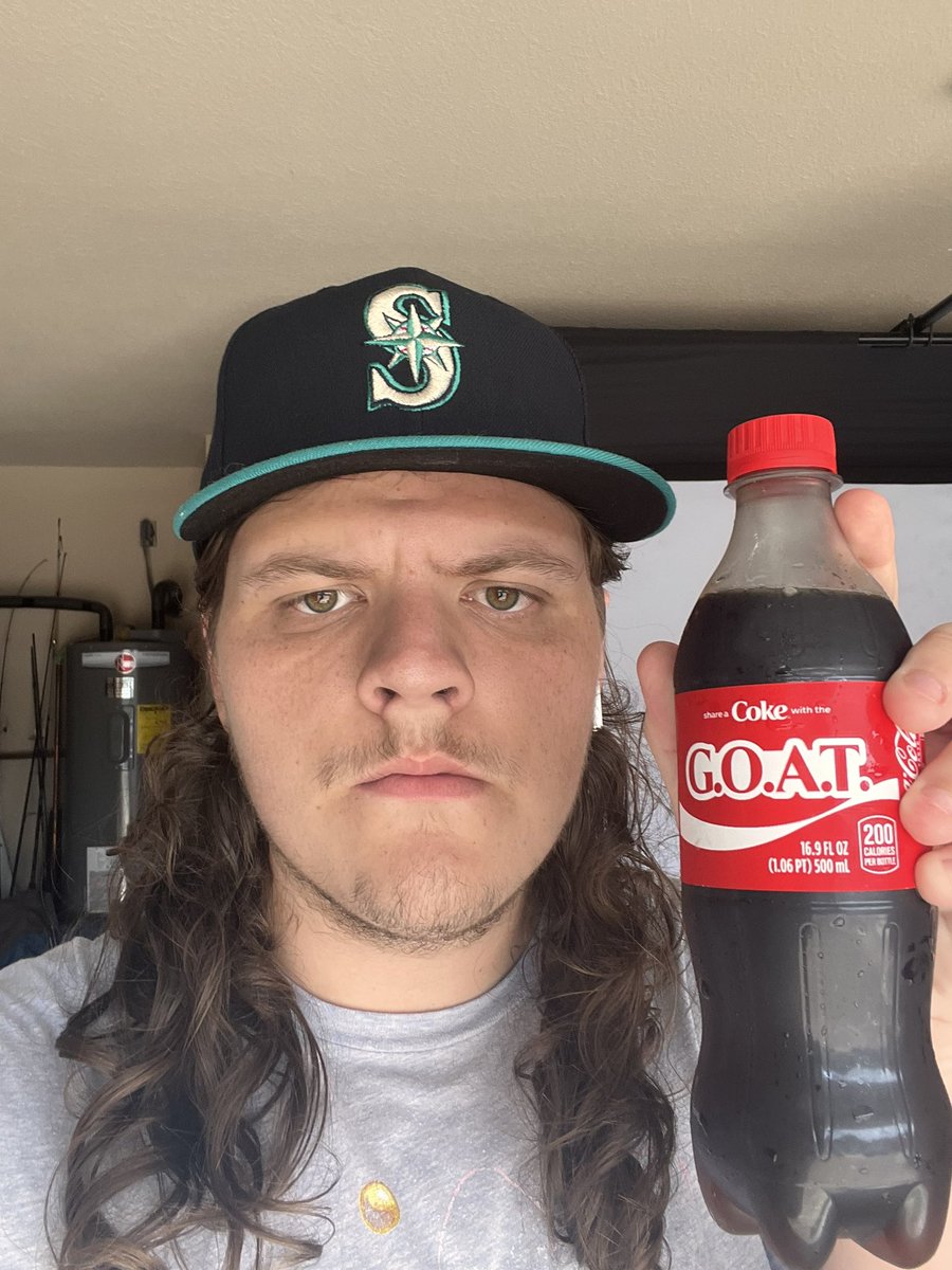 blobbs_'s tweet photo. #HaveABlessedOne #PutOnSome2hollis https://t.co/PH5YmMoenF