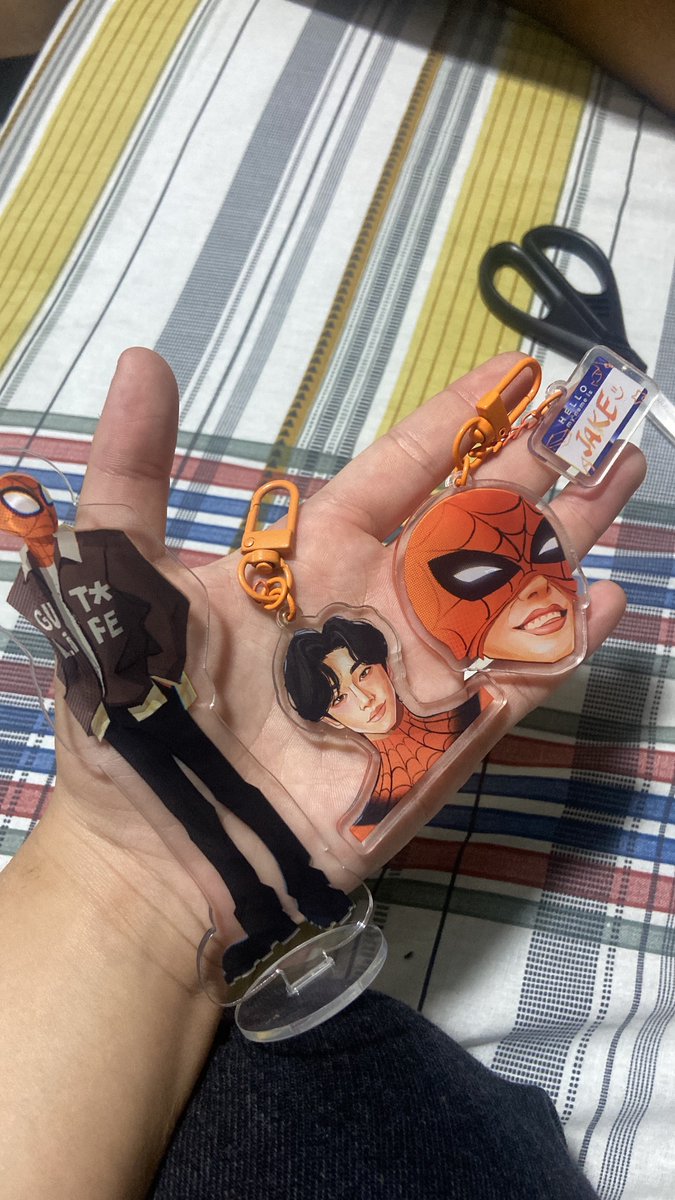 feedback positivo demais pra <a href="/jakeylights/">madu</a> que me vendeu esse kit lindo lindo do jake miranha 🥺🥺 muito obrigada amggg