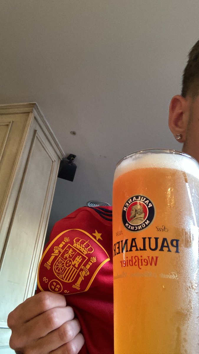 huugoad's tweet image. VIVA ESPAÑA CARAJO