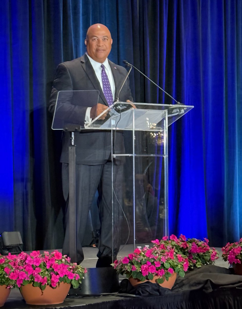 Intersect Illinois (@intersect_il) on Twitter photo We had a wonderful morning at our #TeamIllinois partner's <a href="/ChooseDuPage/">Choose DuPage</a>'s 15th Annual Regional Business Outlook, celebrating the county's progress and looking ahead at what's next. We had a wonderful morning at our #TeamIllinois partner's <a href="/ChooseDuPage/">Choose DuPage</a>'s 15th Annual Regional Business Outlook, celebrating the county's progress and looking ahead at what's next.