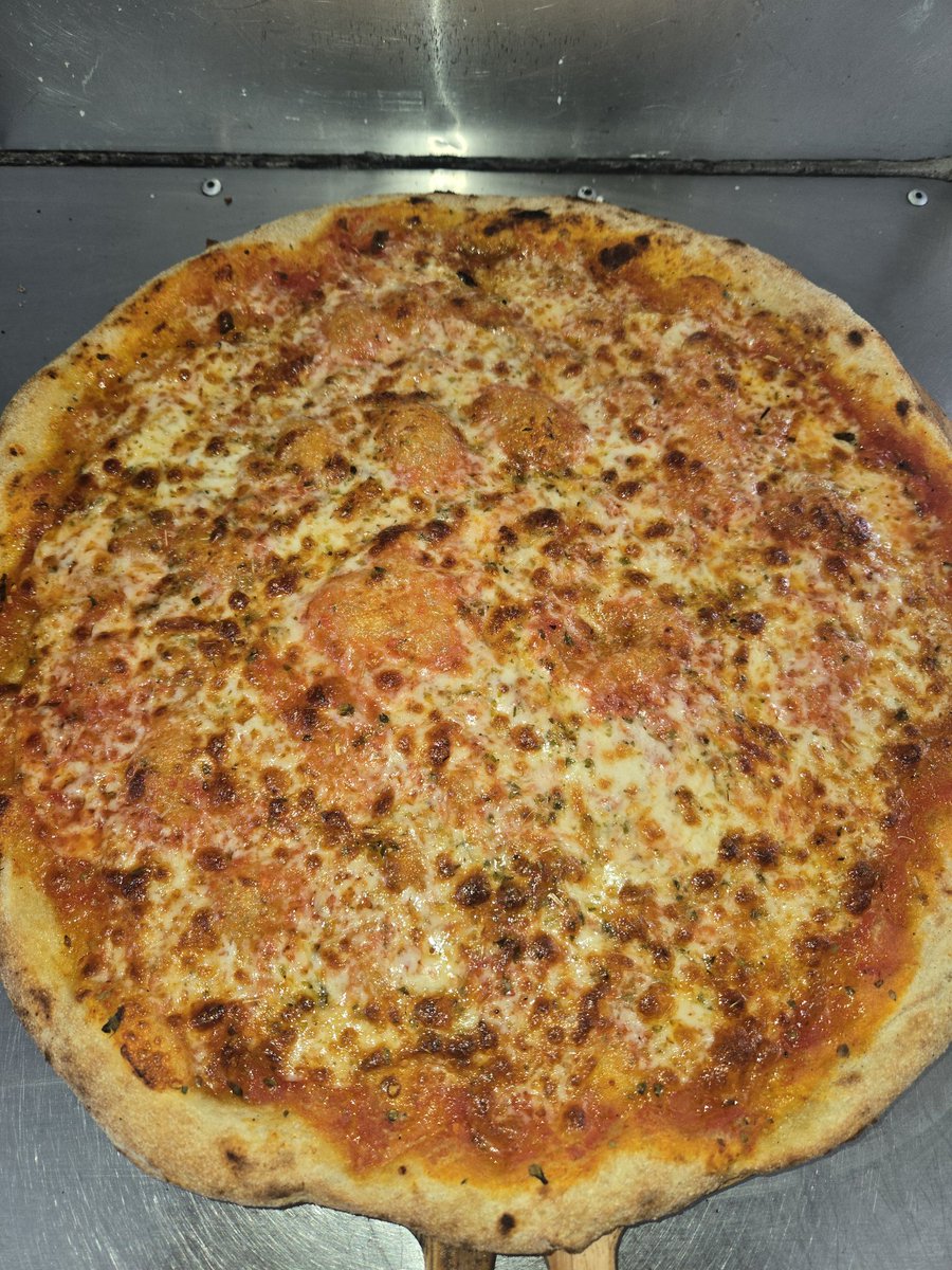 Pizza Shark tweet media