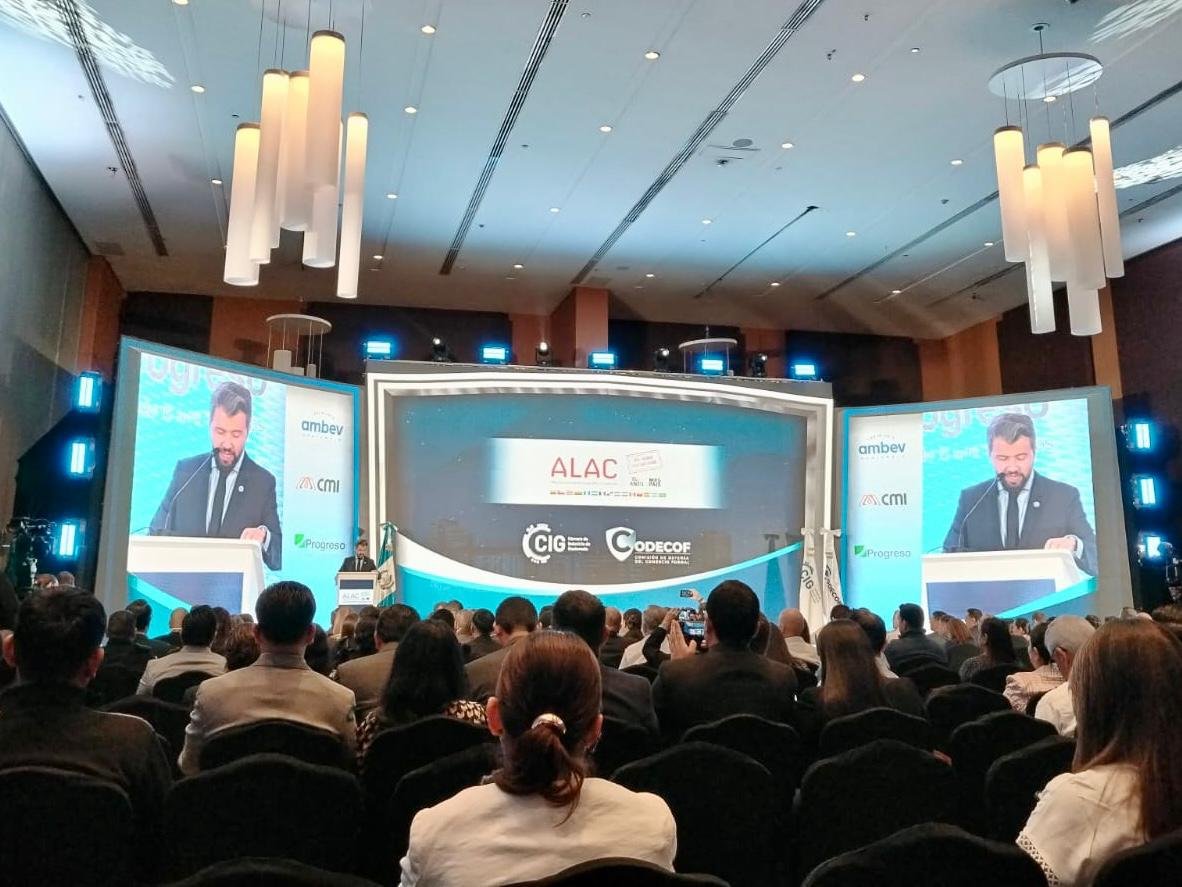 OEA - Departamento Contra Delincuencia Organizada (@oea_ddot) on Twitter photo En el 10º Encuentro de la Alianza Latinoamericana Anticontrabando (#ALAC) 2025, en desarrollo en #Guatemala 🇬🇹, nos sumamos al acto de inauguración junto al Superintendente <a href="/wovalle07/">Werner Ovalle</a> de <a href="/SATGT/">SAT Guatemala</a>, el Director de <a href="/industriaguate/">Cámara de Industria de Guatemala</a> y la Vicepresidenta Ejecutiva de <a href="/ANDI_Colombia/">ANDI</a>. En el 10º Encuentro de la Alianza Latinoamericana Anticontrabando (#ALAC) 2025, en desarrollo en #Guatemala 🇬🇹, nos sumamos al acto de inauguración junto al Superintendente <a href="/wovalle07/">Werner Ovalle</a> de <a href="/SATGT/">SAT Guatemala</a>, el Director de <a href="/industriaguate/">Cámara de Industria de Guatemala</a> y la Vicepresidenta Ejecutiva de <a href="/ANDI_Colombia/">ANDI</a>.