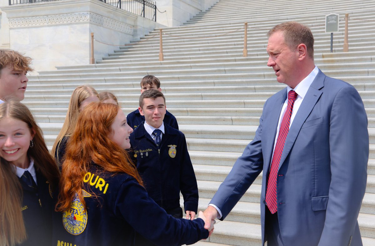 Enjoyed meeting FFA students from back home today. These are the future leaders of Missouri!