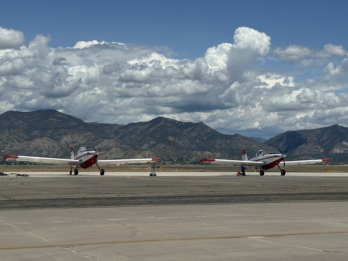 COStateFire's tweet photo. The DFPC single Engine Air Tankers (SEATs) dropped 10 loads of retardant on the Hay Fire in Rio Blanco County yesterday. They are staged in Rifle to assist with fire activity on the Western Slope.
#dpfc #dfpcfire
#FireYear2024
#cofire #coloradofire #firefighter
#wildfire #wildlandfire #wildlandfirefighter
#aviation