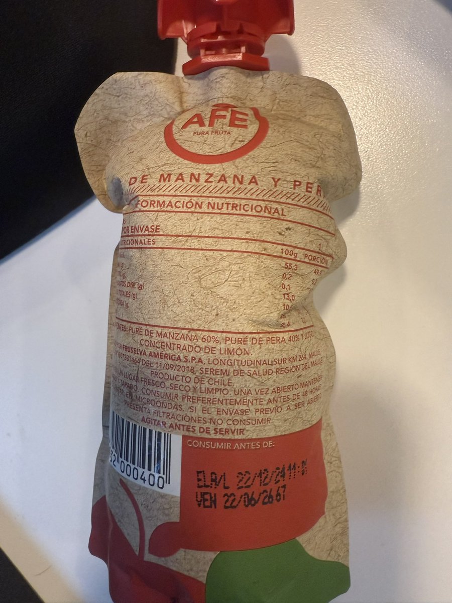 mandarisalsa's tweet photo. @JugosAfe compré una caja de compotas de manzana pera para mi hijita, y hoy me salió una que está que explota y eso que está sellada, no se supone que no deberían fermentar? https://t.co/Mtejls90ll