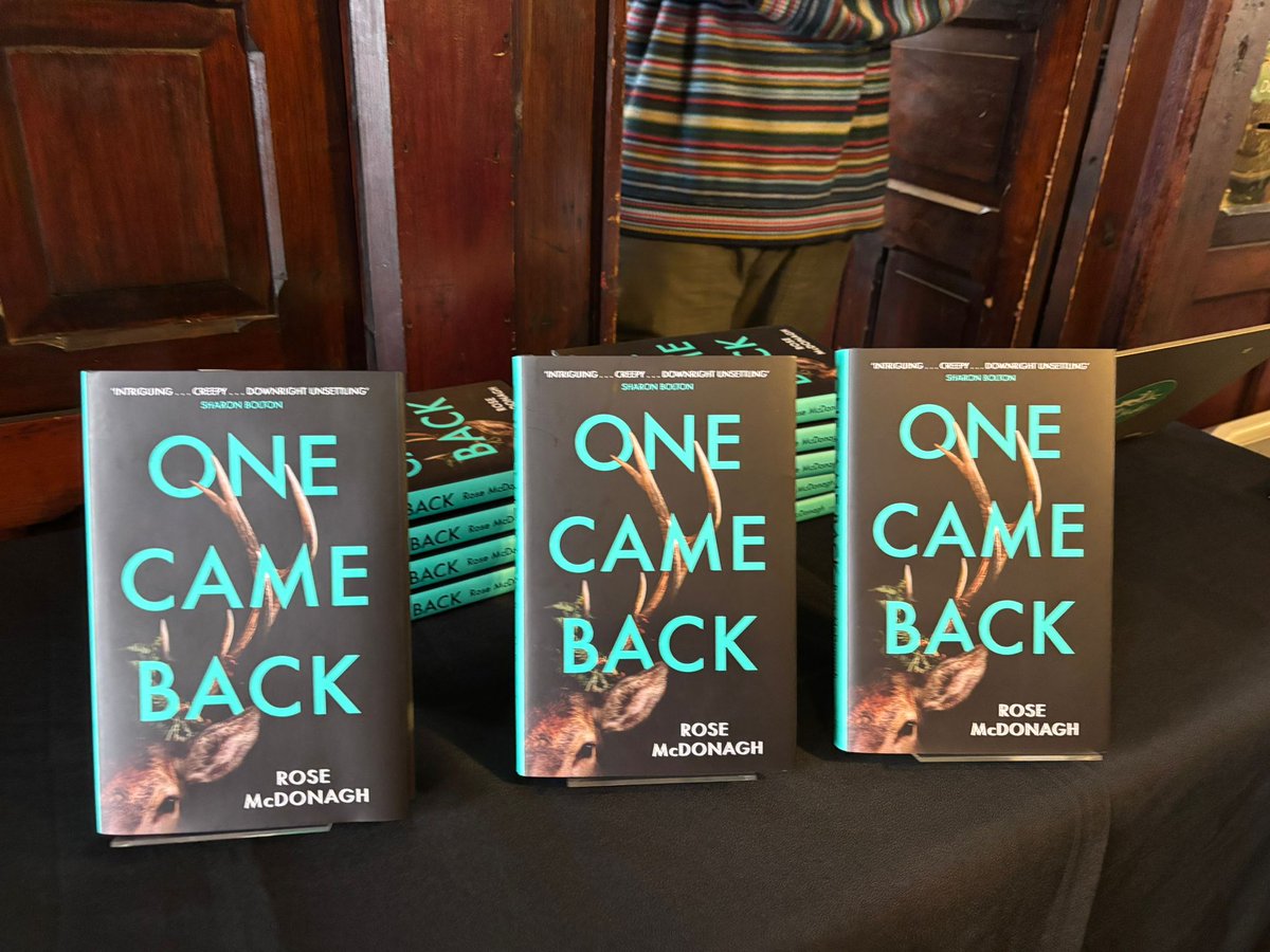 I had a fantastic time launching One Came Back (geni.us/OneCameBack) with Golden hare Books &amp; Rhiannon Grist

Thank you so much to everyone who came! 

Signed copies are available in Golden Hare's #Edinburgh store

#debutnovel