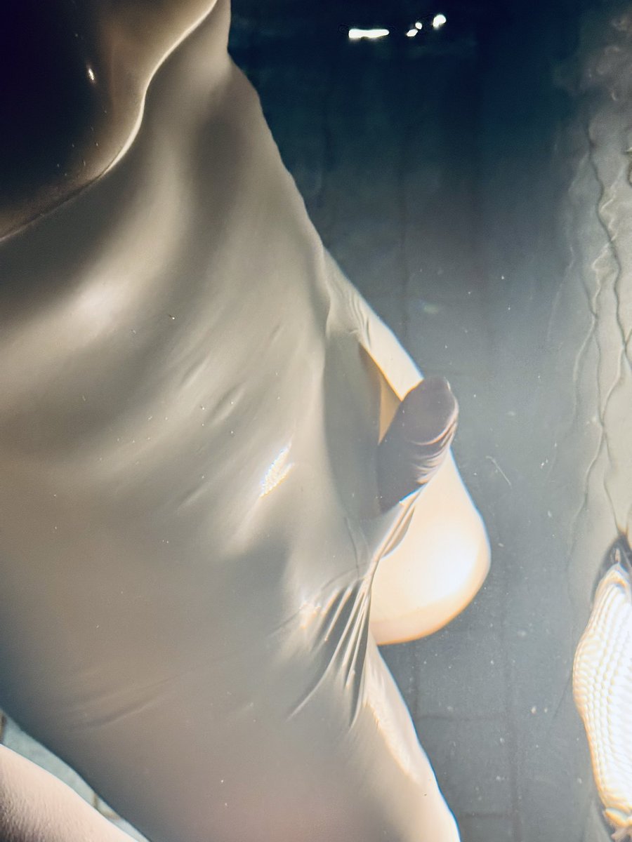 第一次泳池达成。

#rubber #latex