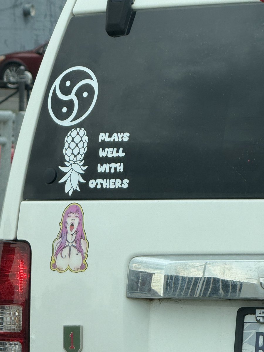 Ik a couple buddies who would hardcore goon to this shit. #expand?