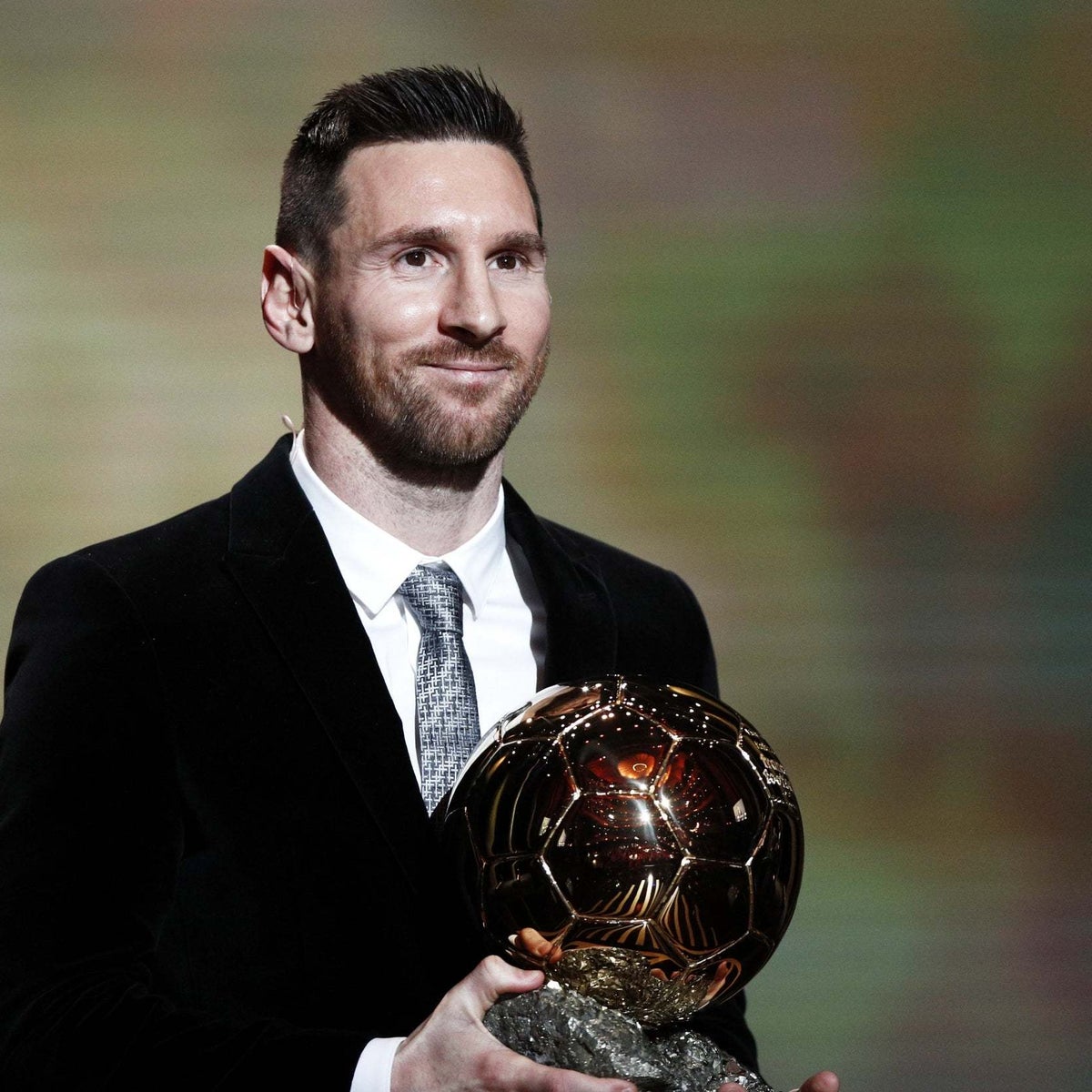 2019:
UCL: Virgil Van Dijk
Uluslar Ligi: Cristiano Ronaldo
Ballon Dor: Messi 

Zamanında süt kupası yerine koydukları Uluslar Ligi'nin Ballondora bu kadar etki etmesini beklemeri komik bir durum 😂