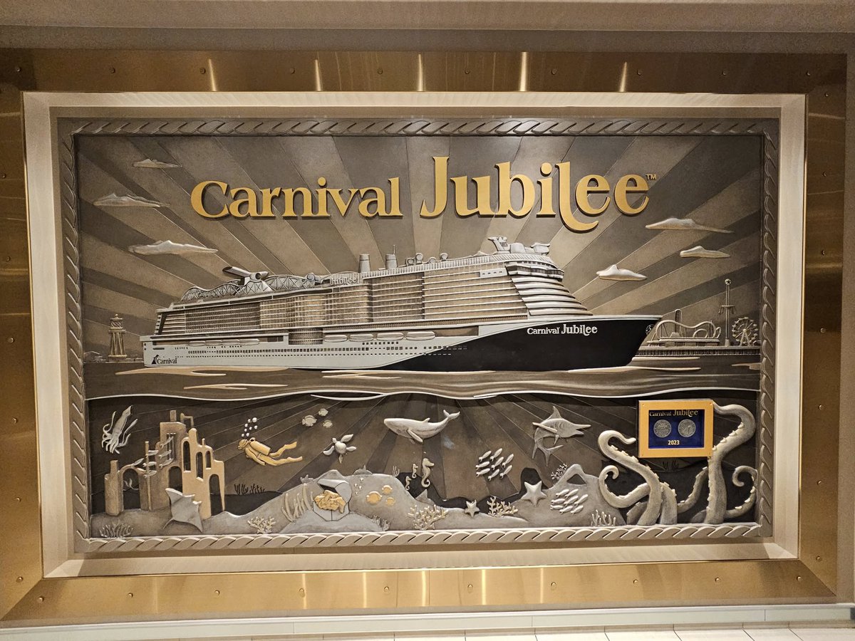 #TBT to the Readers Reunion Cruise! Discussions were deep, laughs were loud  &amp; Mama Laverne had plenty to say 👀 Grab Spilling the Tea to hear it for yourself. 🔗amzn.to/4h76rfJ Thanks for supporting the Josephine Streater Threatt Scholarship Foundation. See you in 2027!