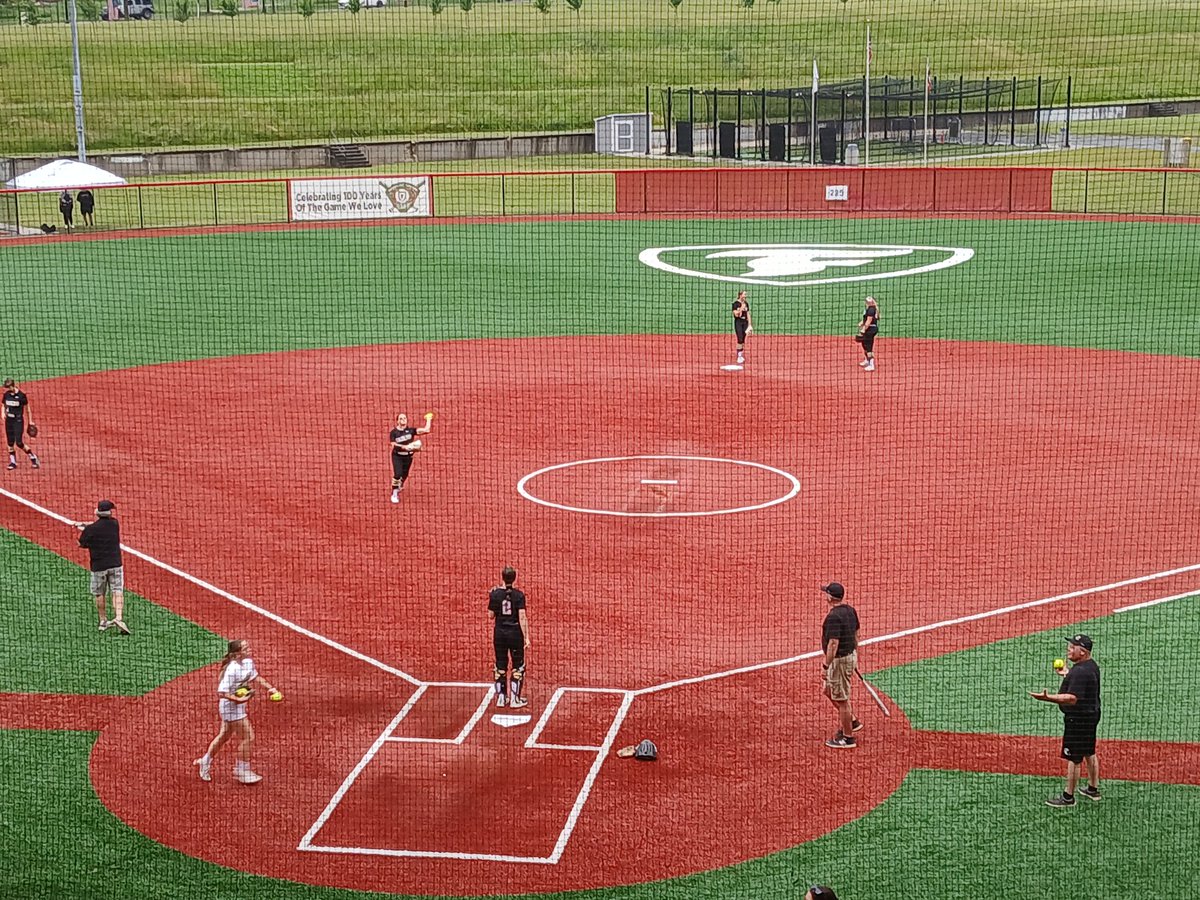 Joshua Morgret (@joshuamorgret) on Twitter photo HS SOFTBALL: Monroeville out for infield, so we're looking at a 6:30 first pitch. <a href="/RegisterSports/">Register Sports</a> HS SOFTBALL: Monroeville out for infield, so we're looking at a 6:30 first pitch. <a href="/RegisterSports/">Register Sports</a>