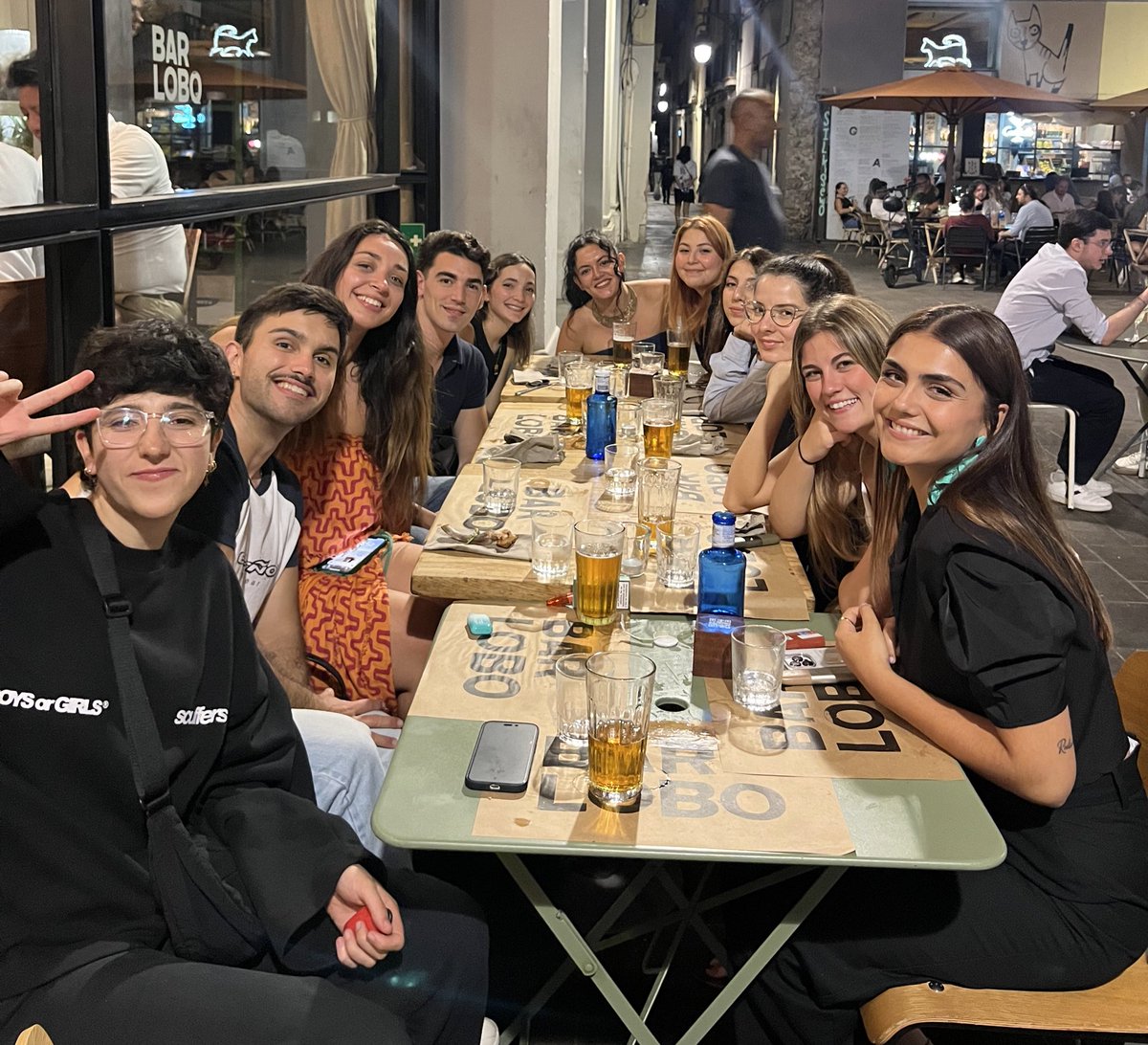 mkdirecto's tweet photo. El broche de #FOABCN25 lo ponemos con nuestra cena de equipo MKD, ¡gracias a todos por acompañarnos un año más! 🥂 https://t.co/p9D17eoEoA