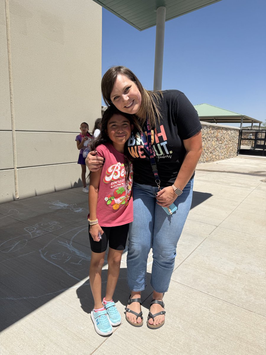 The school year has come to an end, and I’m feeling all the emotions. So grateful for the amazing teachers who poured into my kids this year. One returns to Cactus Trails as a 4th grader, and the other is off to middle school. My heart can hardly keep up. 😪 #2025 #Memories #CTE