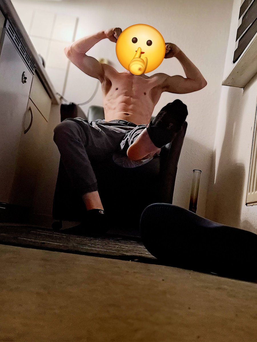 I am your master, kneel before me, all of you fucking faggots. I'm coming with masterphil, and we'll finish you off the way it should be done!💪🏼😈