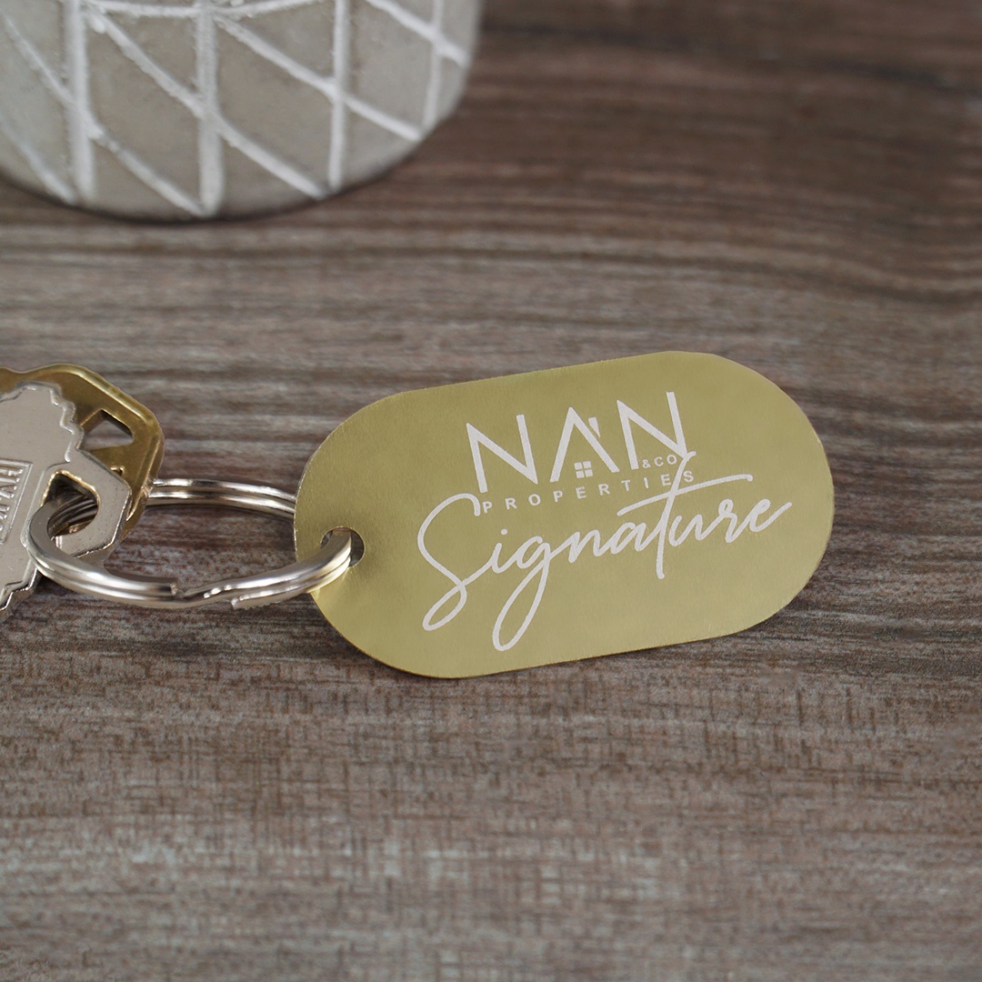 MyMetalBizCard's tweet photo. Sometimes a little charm is all you need to be memorable. Our Quick Metal Dog Tags are laser etched with YOUR logo and are a great way to make your brand stand out! 🌟

#businesscard #metalcard #metalbusinesscard #smallbusiness #marketing #branding #dogtag #gold #brass https://t.co/XoBkHIewhL