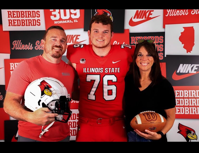 Isaac5946385402's tweet photo. Had a great visit with @CoachBenBlack, @Coach_Calt, and @SpackShow and loved learning more about what @RedbirdFB is about! https://t.co/LmYQwlgdt0