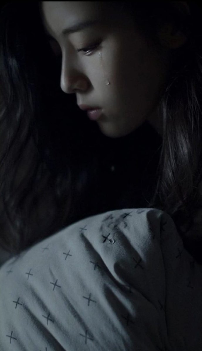 Sajjad57678616's tweet image. The most precious liquid in the world is a tear. It is 1% water and 99% feelings. Think before you hurt someone.