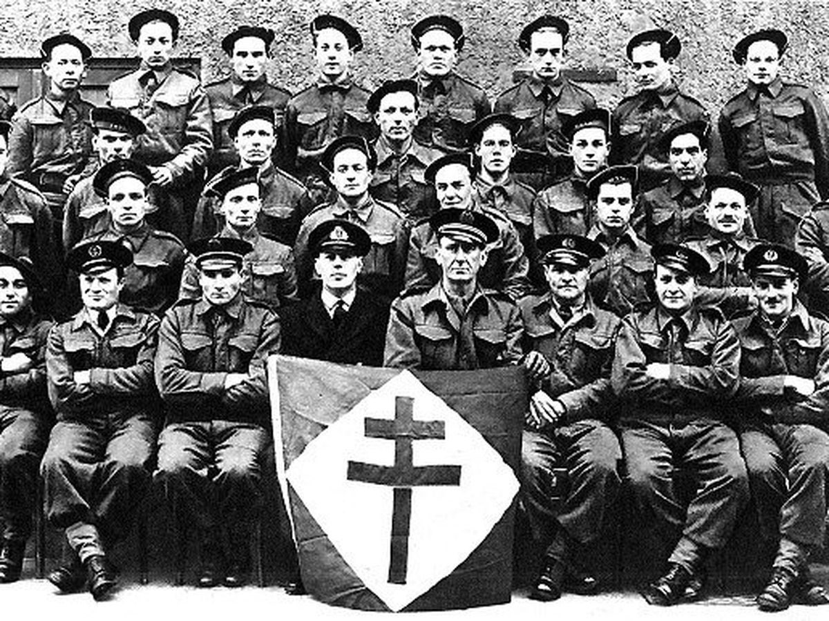 Il y a 81 ans, ils ont versé leurs sang pour notre liberté.

Ces combattants ont donné leur vie pour que la France soit libre, pour que nous puissions aujourd'hui vivre en paix. 

Que leur sacrifice reste à jamais inscrit dans notre mémoire collective.

N’oublions jamais. 🖤