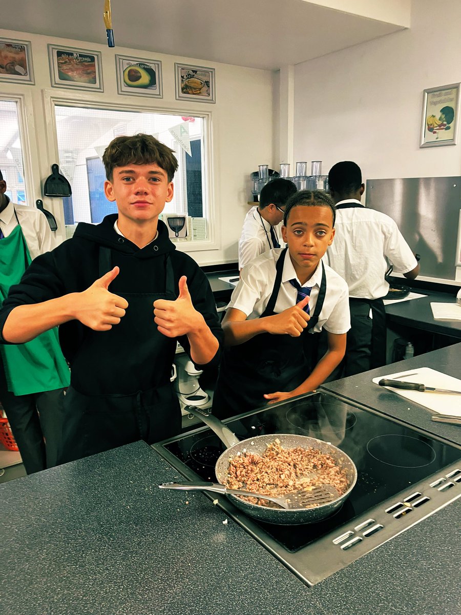 Year 8 enjoyed their spaghetti 🍝 Bolognaise
Learning new skills and working as a team! Good job everyone!!