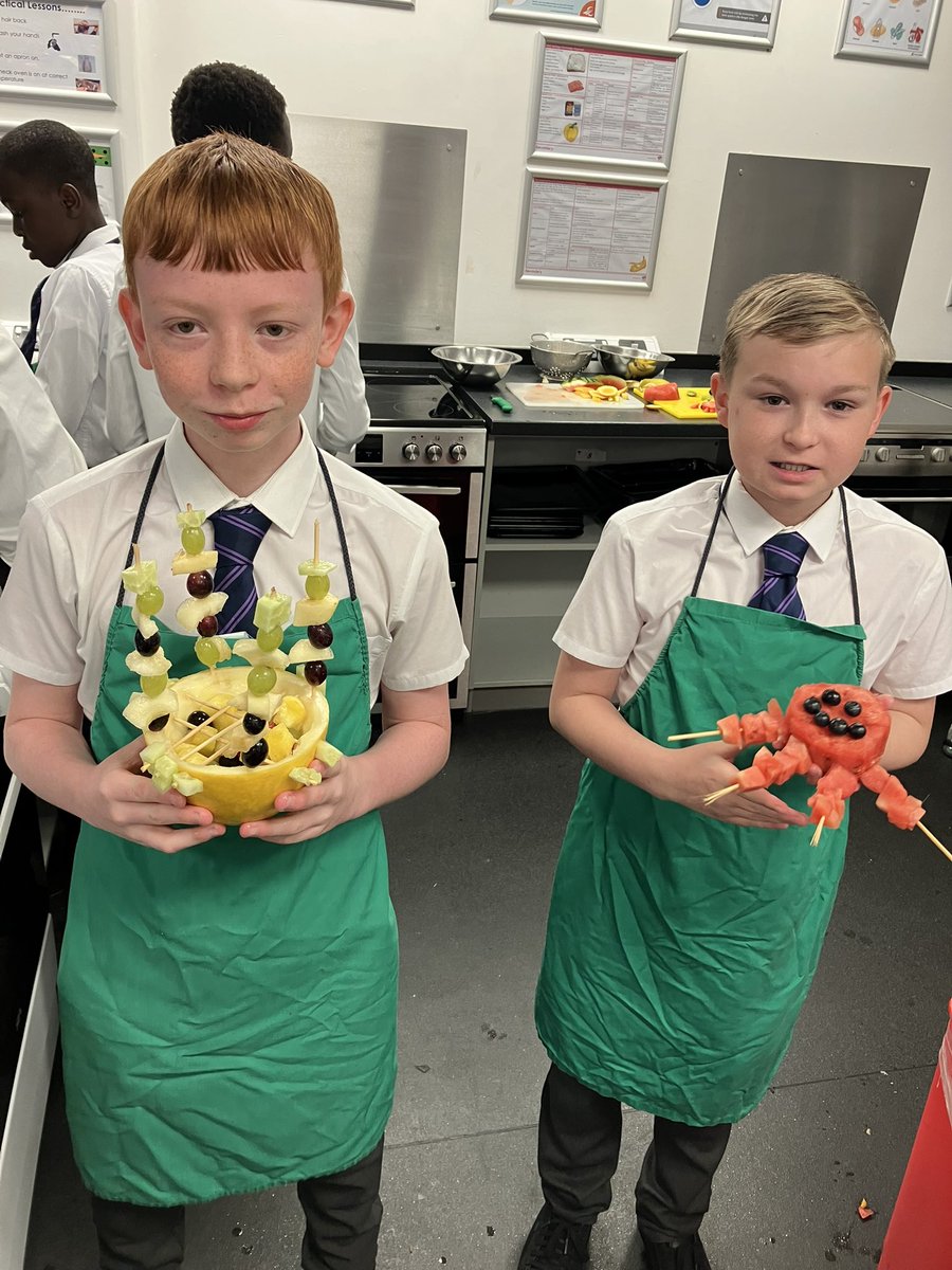 7 DB turn making fruit 🍋‍🟩 salad! 
Wow creative students! 
Absolutely loved their competitiveness! Super proud teacher!!