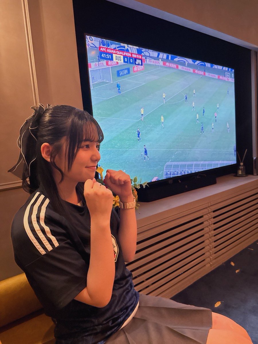 MatsushimaKanon's tweet image. おはのん(･¨ ●)
昨日は #3代目シントトロイデンガールズ のみんなとFIFA ワールドカップ26アジア最終予選(3次予選)応援したよ⚽️
#STVV の 藤田譲瑠チマ選手がフルで試合出場✨結果は0-1で敗戦😖
次戦は6/10(火)19:35～🇯🇵vs🇮🇩
みんなで応援しよう❤️‍🔥