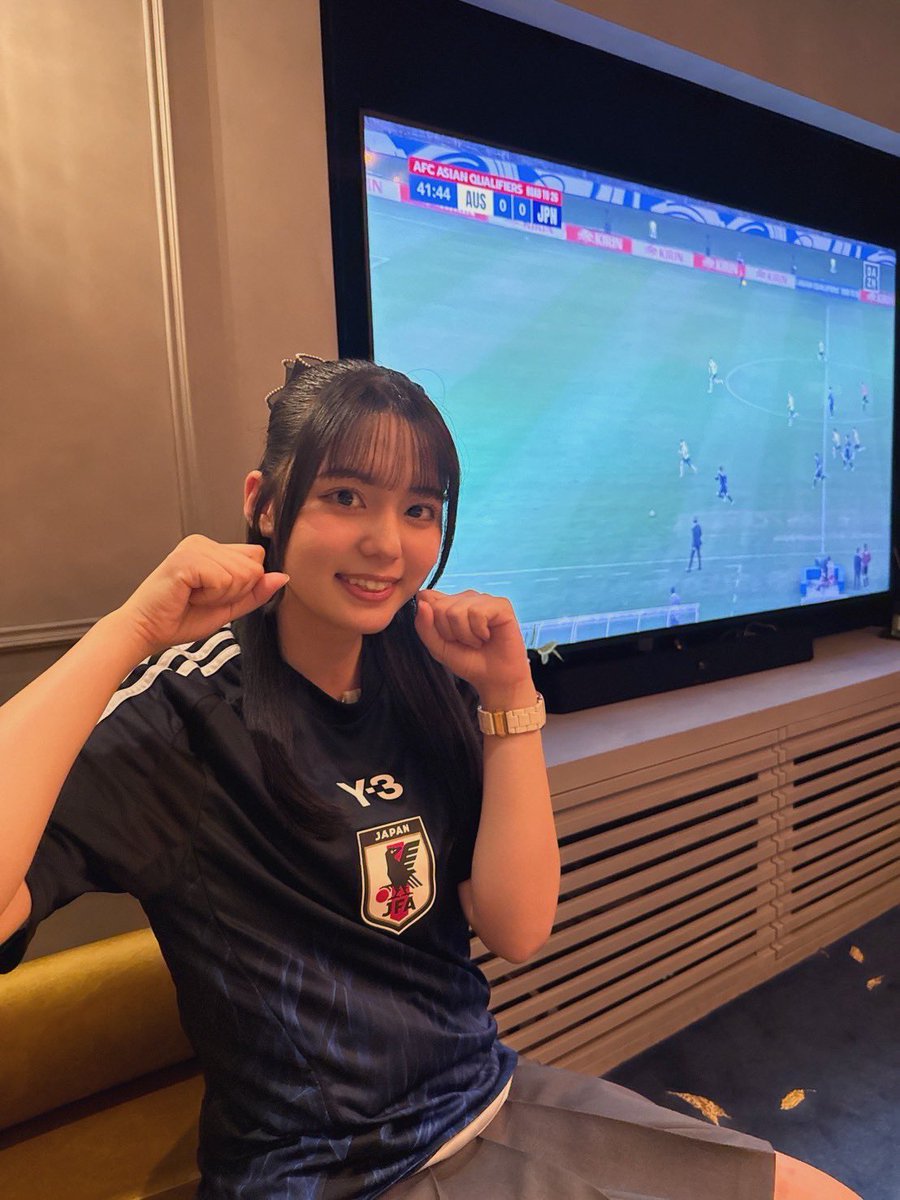 MatsushimaKanon's tweet image. おはのん(･¨ ●)
昨日は #3代目シントトロイデンガールズ のみんなとFIFA ワールドカップ26アジア最終予選(3次予選)応援したよ⚽️
#STVV の 藤田譲瑠チマ選手がフルで試合出場✨結果は0-1で敗戦😖
次戦は6/10(火)19:35～🇯🇵vs🇮🇩
みんなで応援しよう❤️‍🔥