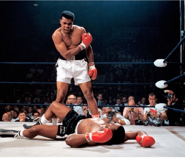 This is better than the Thrilla in Manilla .
Popcorn for everyone!