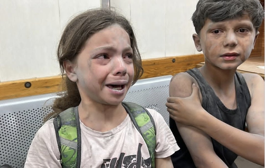 Gazze'de Bayram yokken iyi bayramlar
Demek dilim'e ağır Kalbime hançer imanıma Zulümdur.
Ya Râb
Sen gören, bilensin zafer eyle Gazze'ye bayramımız
Olsun..