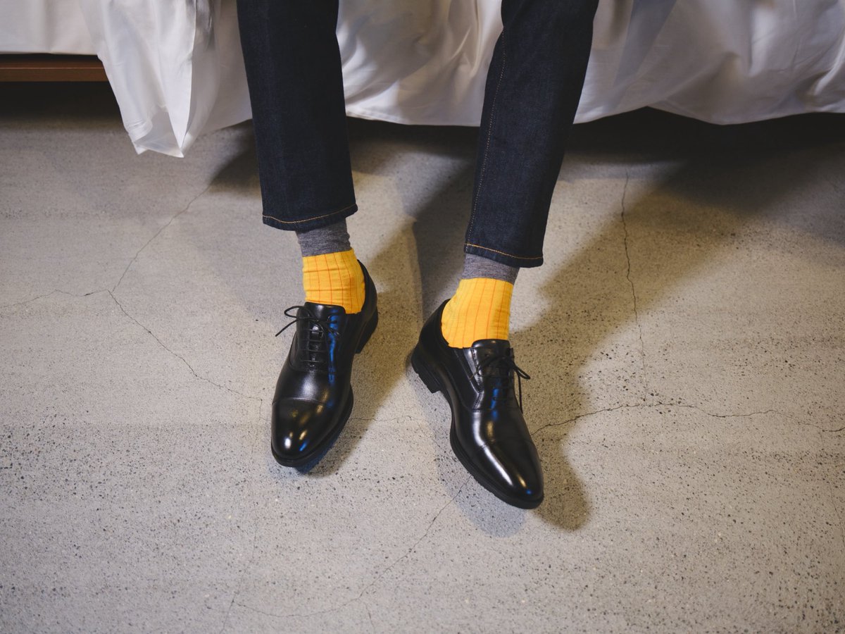 おはようございます！
今日の神戸市の天気は晴れ☀️

今日はカジュアルスタイルで！
金曜日！今日も1日よろしくお願いします！
#企業公式が地元の天気を言い合う
#今日も通勤シューズ