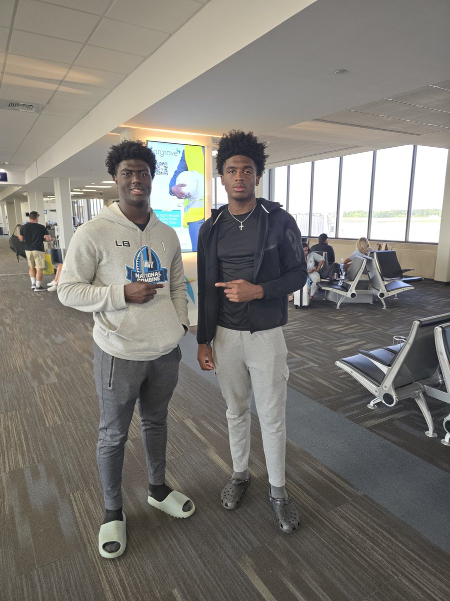 Shadrick Toodle Sr (@toodleboys) on Twitter photo <a href="/Djbjr23/">Damarcus Broughton Jr (DJ)</a> @MGM 🏈🏈🏈 #GOATED TOP 100 TE 🐐🔥💯💪 <a href="/D1Shadarius1/">Shadarius Toodle</a> #CHCA 🏈🏈🏈TOP 100 LB 💯🔥🐐💪PLAYED TOGETHER AT WEST MOBILE BUCS WHEN THEY 8 & 9 NOW THEY BOTH TAKING OV's TO COLLEGES <a href="/Djbjr23/">Damarcus Broughton Jr (DJ)</a> @MGM 🏈🏈🏈 #GOATED TOP 100 TE 🐐🔥💯💪 <a href="/D1Shadarius1/">Shadarius Toodle</a> #CHCA 🏈🏈🏈TOP 100 LB 💯🔥🐐💪PLAYED TOGETHER AT WEST MOBILE BUCS WHEN THEY 8 & 9 NOW THEY BOTH TAKING OV's TO COLLEGES