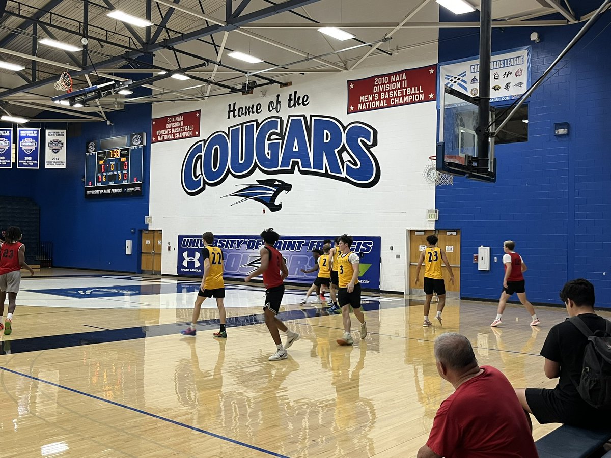 USF High School Shootout

<a href="/ENKnightsHoops/">East Noble Boys Basketball</a> vs. <a href="/LuersBasketball/">Bishop Luers Bball</a> 

#GoCougars