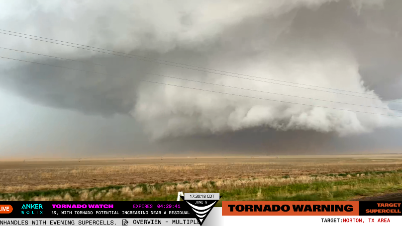 ReedTimmerUSA's tweet photo. HOLY... headed tp Morton TX area 
https://t.co/biIPlSjH31 https://t.co/FA5Dk1SZ5w