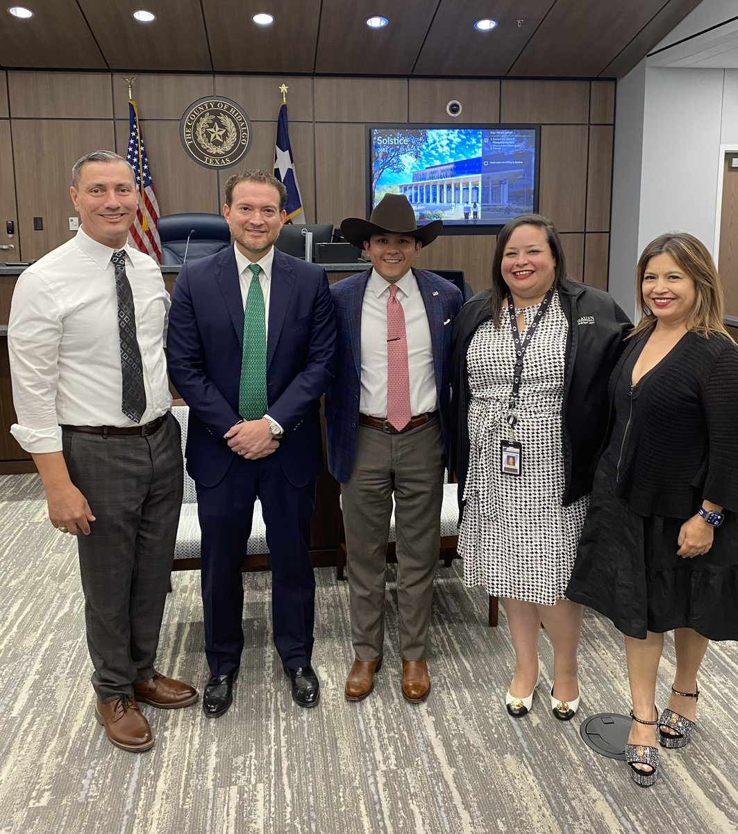 Had an informative discussion with Hidalgo County Bar Association—Criminal Law Section, highlighting new laws and developments from the legislative session. 

Informing our local judges and attorneys about new laws keeps the public safe and upholds justice in the courts. 
#txlege