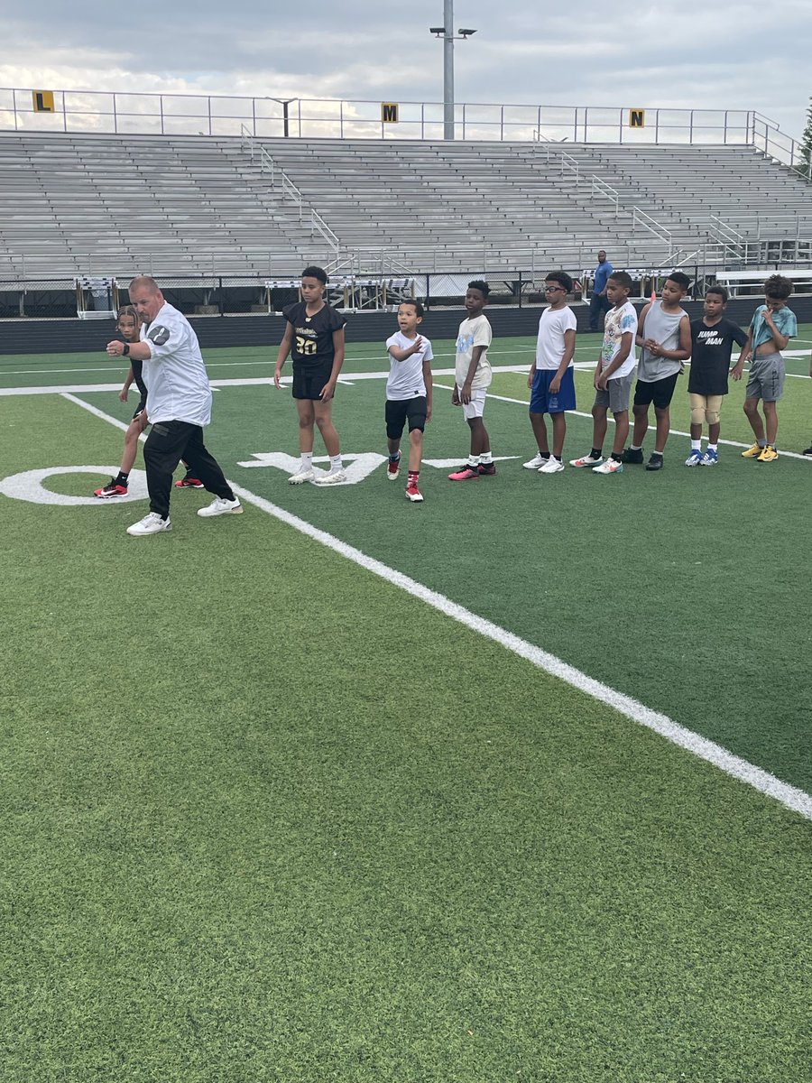 J.T. Whitaker (@coachwhitaker1) on Twitter photo First night of youth skills camp under the lights!! #WCFAMILY <a href="/WARRENCENTRALFB/">WC Football🏈</a> <a href="/WarriorNation_1/">WCHS Athletic Dept</a> First night of youth skills camp under the lights!! #WCFAMILY <a href="/WARRENCENTRALFB/">WC Football🏈</a> <a href="/WarriorNation_1/">WCHS Athletic Dept</a>