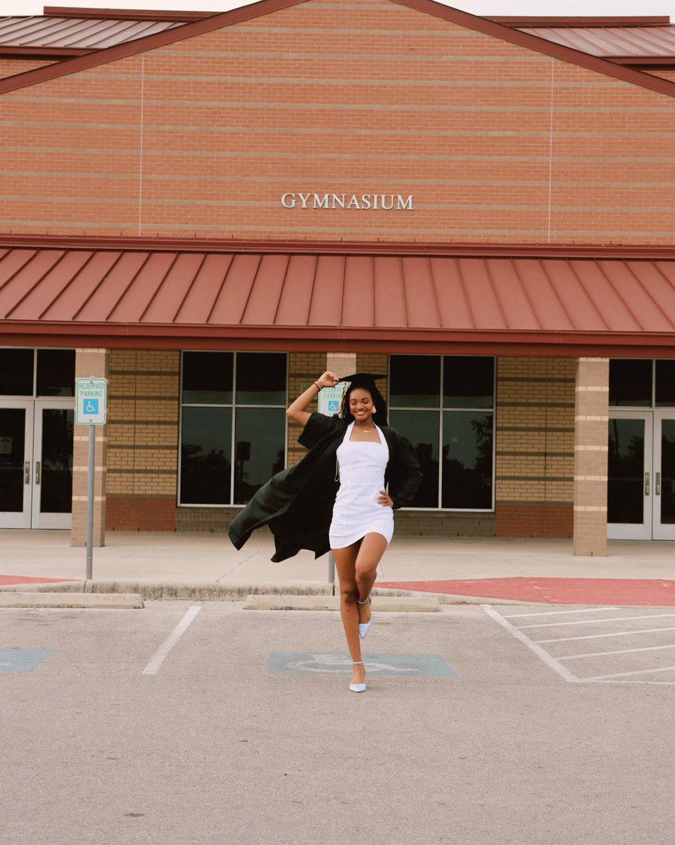 Sy'Nariea Snow tweet media